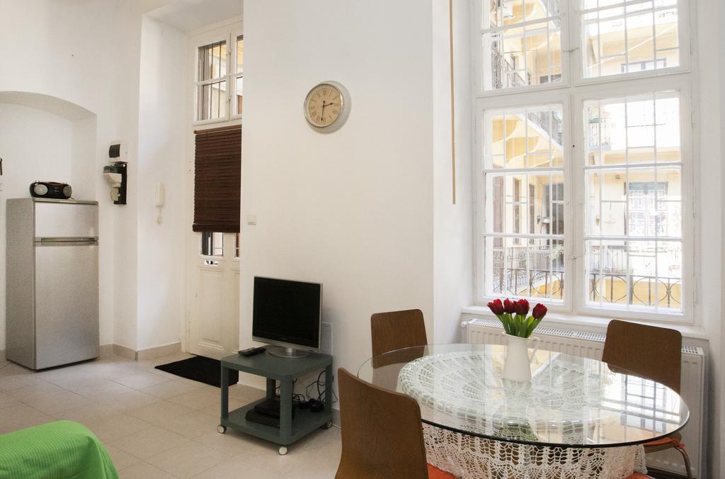 Carolyn Apartman In The Old City Apartment Budapest Bagian luar foto